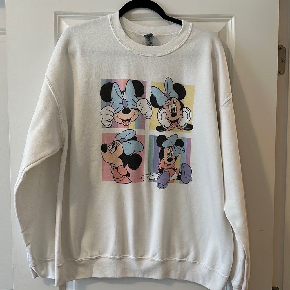 Minnie mouse sweatshirt